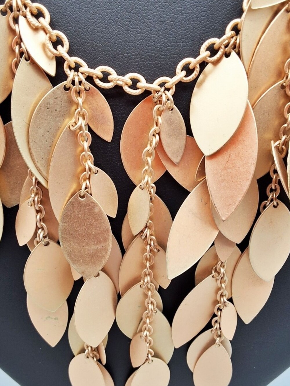 Vintage 80s Gold Tone Cascading Leaf Statement Bib Necklace Matte Leaf Fringe - Picture 3 of 6